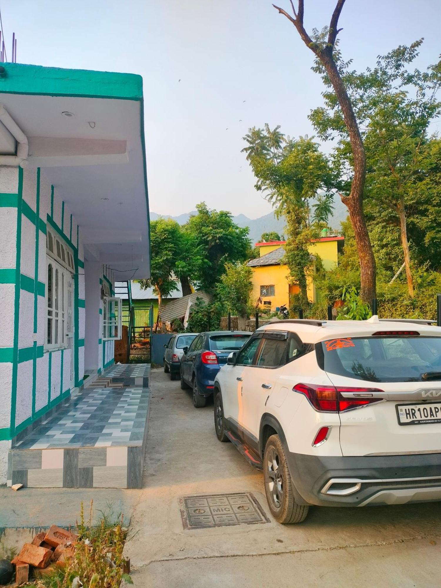 Baseraa Bir - 4Bhk Home Exterior foto